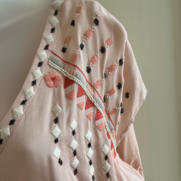 Charlie Jade Light Pink Embroidered sheath dress - Picture 2 of 7